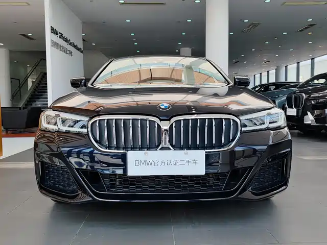 BMW 5 Series 2023 530Li Leading M Sport Package — фото 2