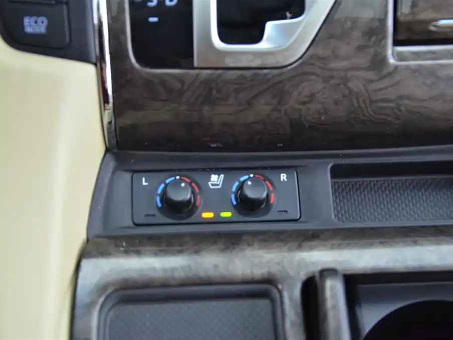 Toyota Alphard 2020 Hybrid 2.5L Premium Edition фото 11