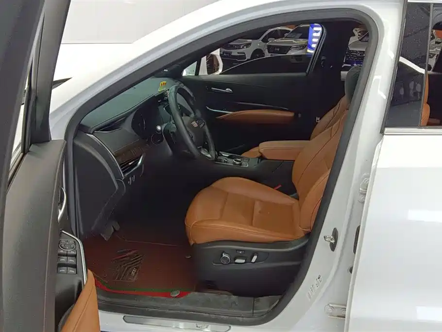 Cadillac XT4 2022 28T FWD Premium фото 9