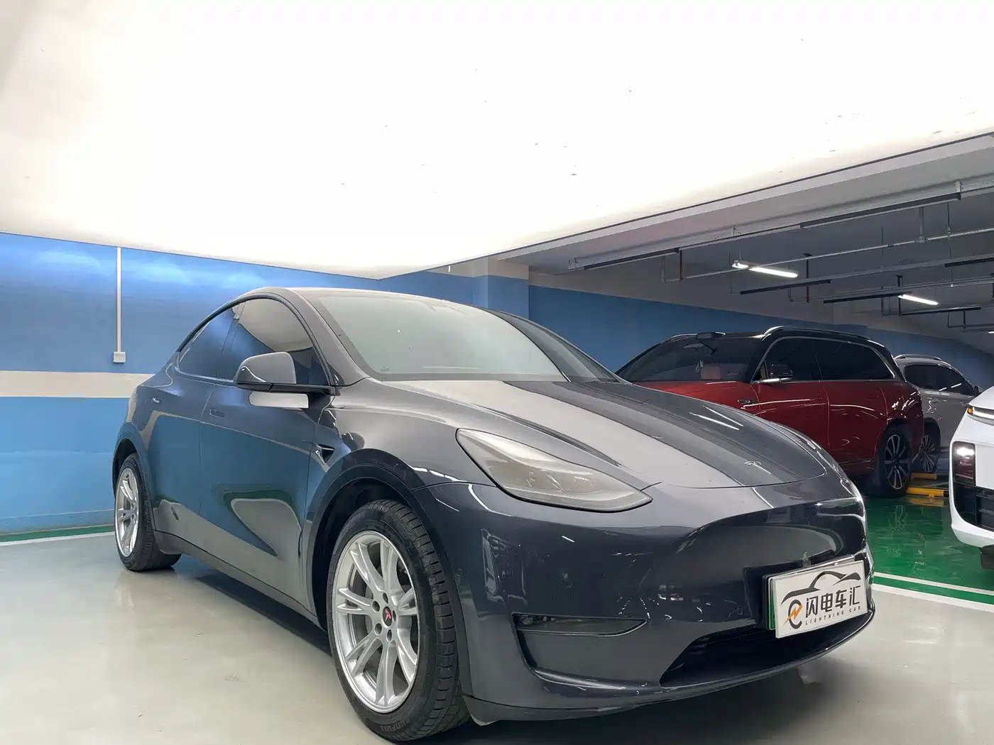 TESLA MODEL Y