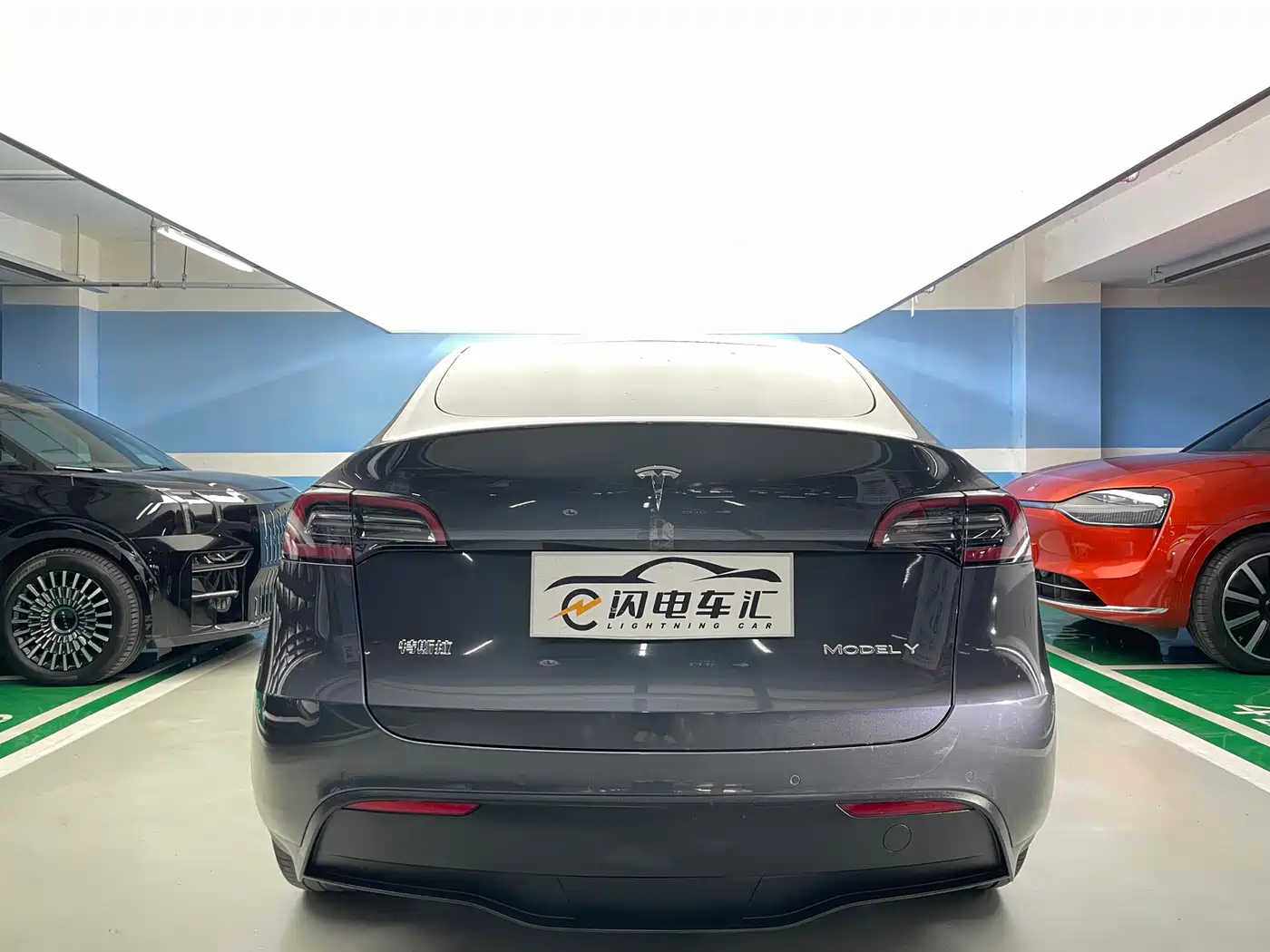 TESLA MODEL Y