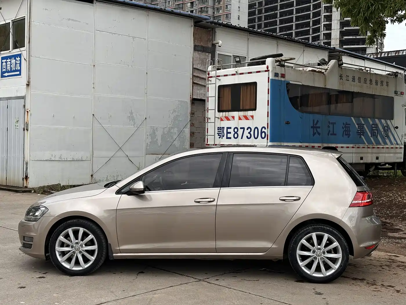 Volkswagen Golf 2015 1.4TSI Automatic Flagship фото 4