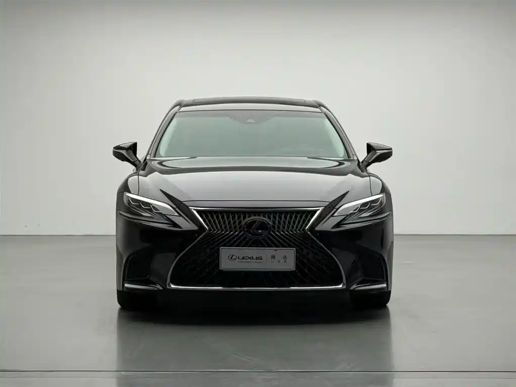 Lexus LS 2018 500h Luxury Edition China V фото 2