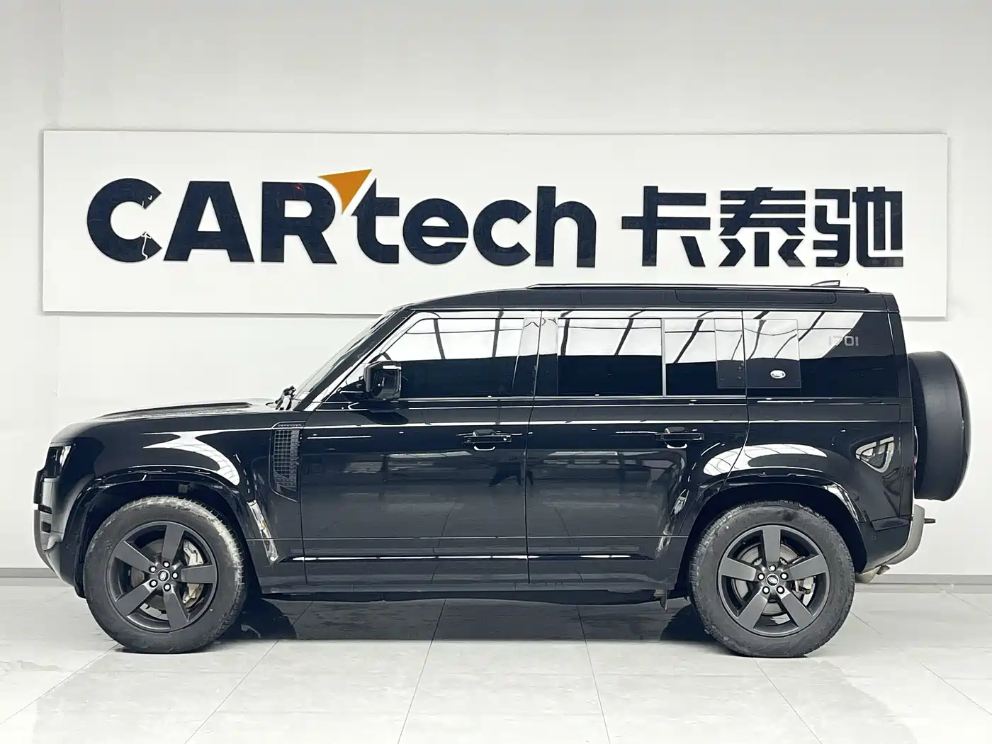 Land Rover Defender 2024 110 3.0T P400 X-DYNAMIC HSE фото 11