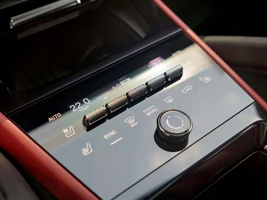 Porsche Cayenne 2025 Cayenne 3.0T Dream Chaser Edition фото 17