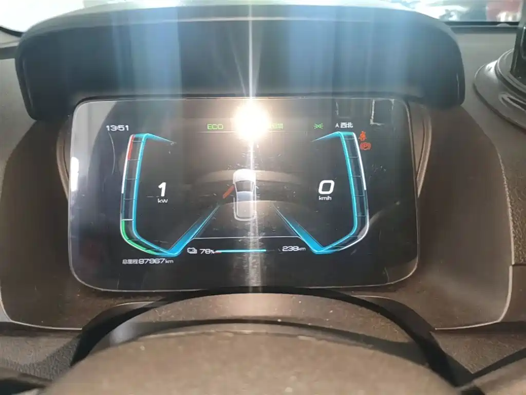 BYD e2 2019 Standard Range Intelligent Comfort фото 12