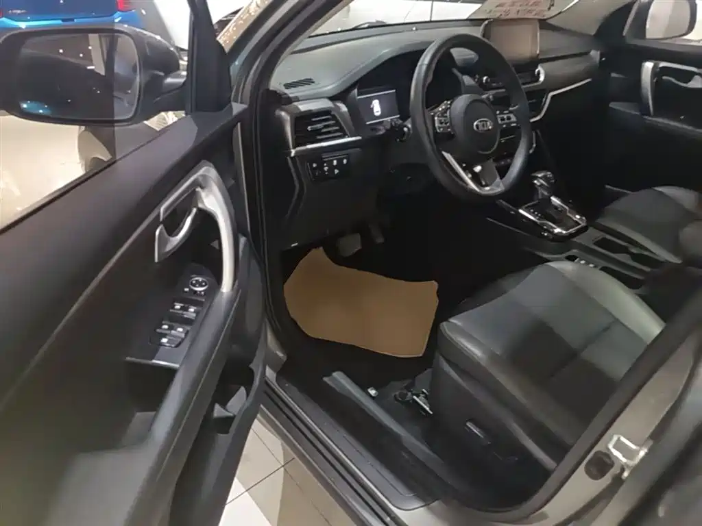 Kia Sportage 2019 2.0L Automatic Smart Luxury Edition фото 16