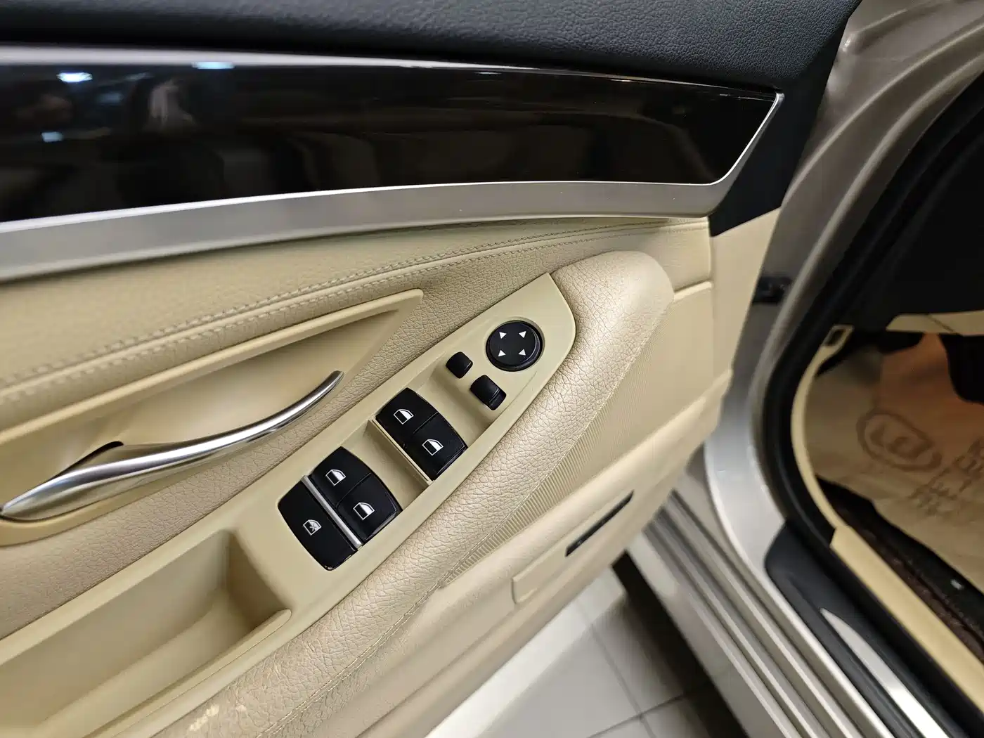 BMW 5 Series (Import) 2013 535i Leading Sport фото 10