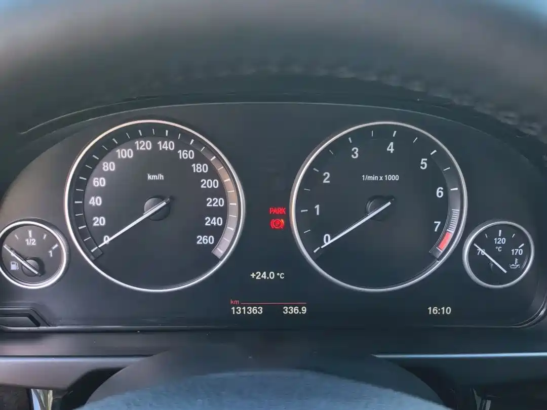 BMW X5 (Import) 2015 xDrive28i фото 8