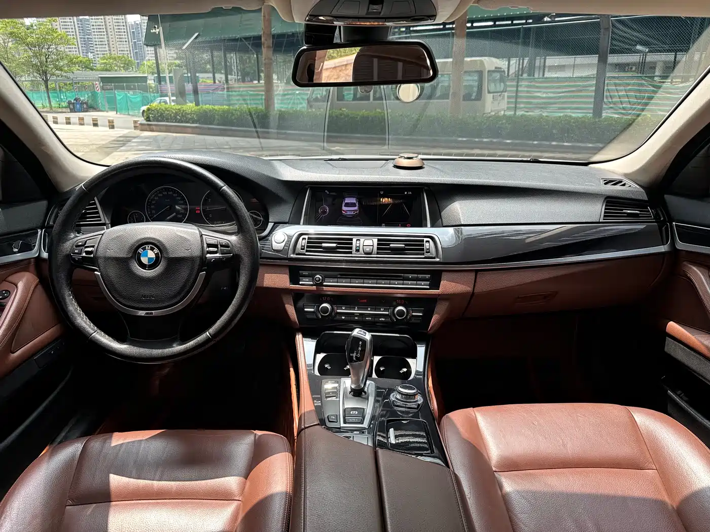 BMW 5 Series 2014 520Li Elegance фото 9