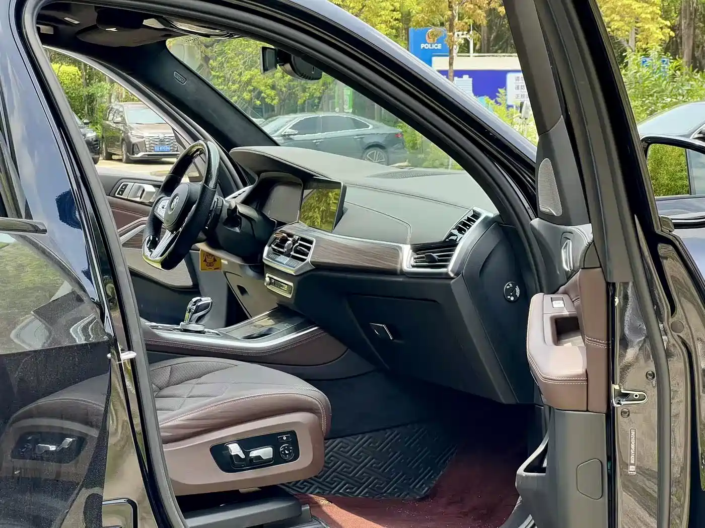 BMW X5 2022 Facelift xDrive 40Li M Sport Package фото 10