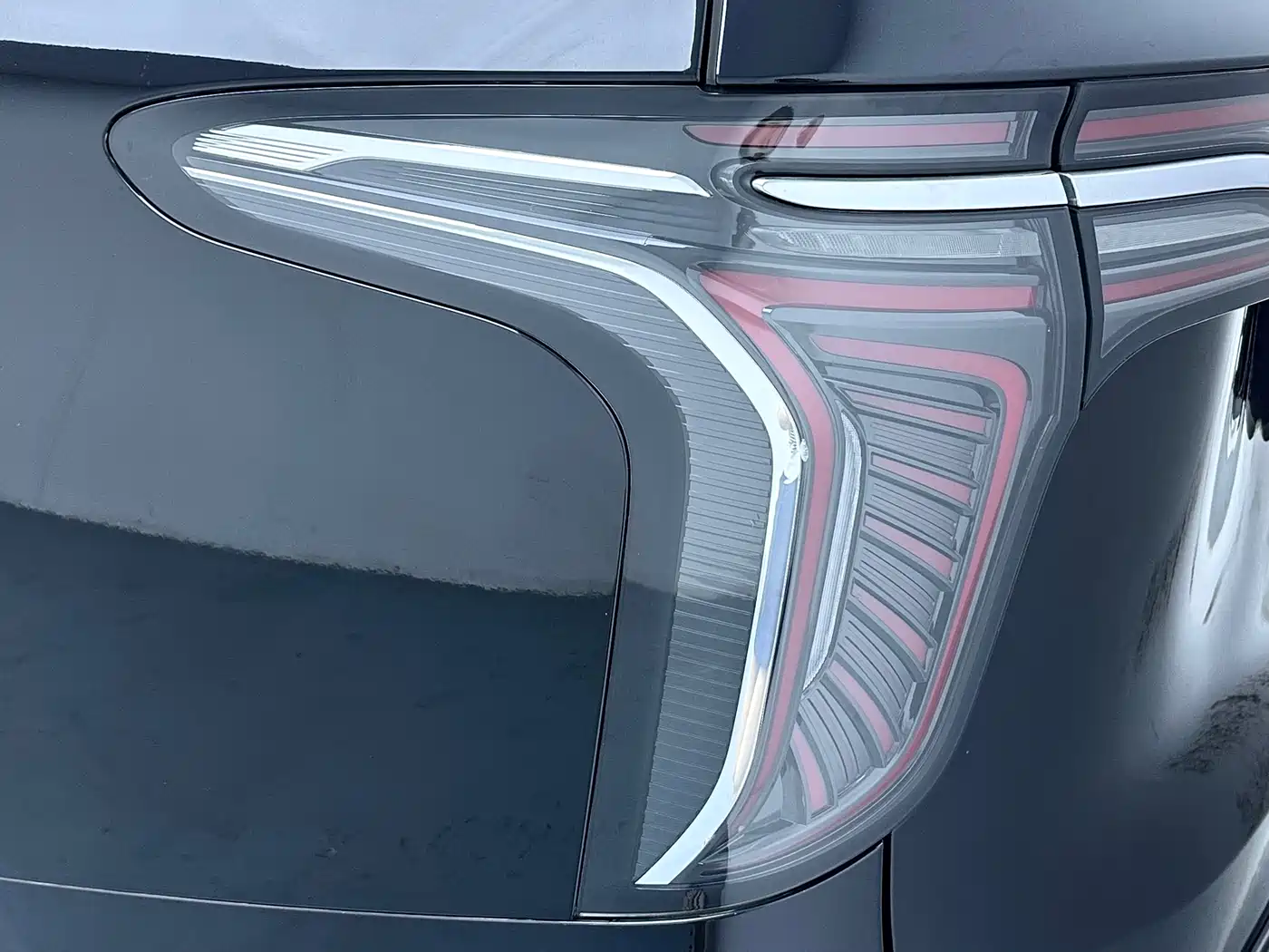 Hongqi HQ9 2023 2.0T Smart Connect Flag Smooth Edition фото 11