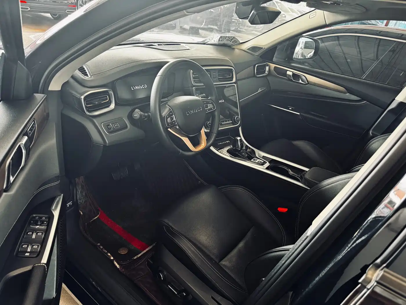 Lynk & Co 01 2019 2.0T 2WD Type Pro Version China V фото 4
