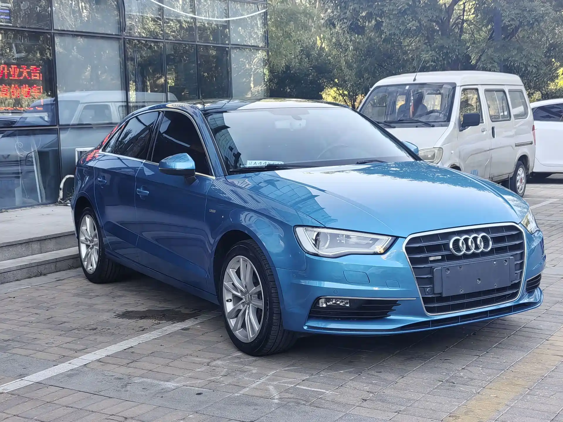 Photo 3 - Audi A3