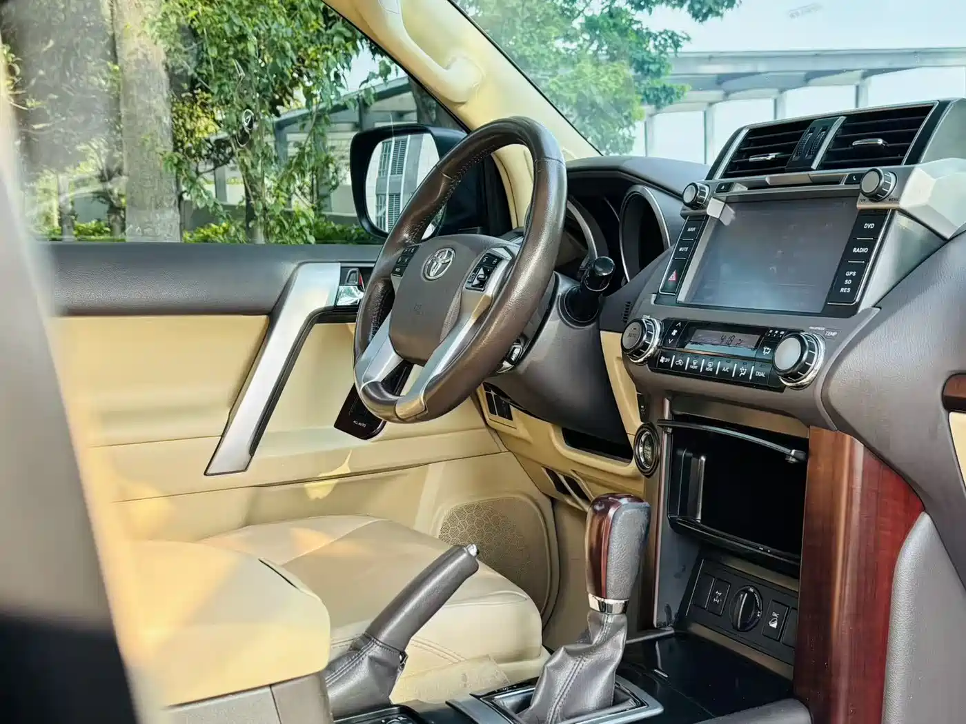 Toyota Prado 2014 4.0L Automatic TX фото 19