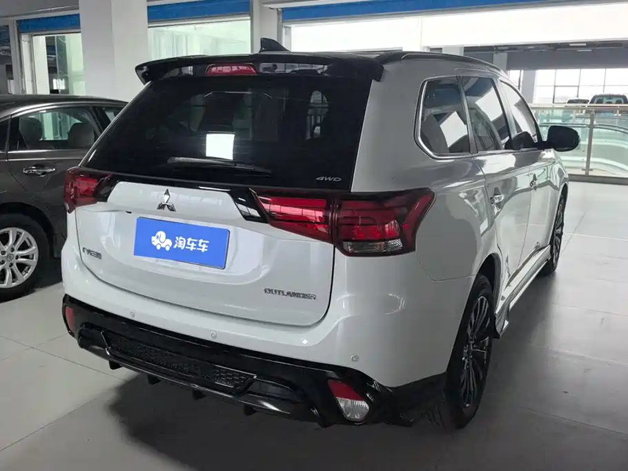 Mitsubishi Outlander 2023 2021 2.4L 4WD Yaodong Edition 5-seater