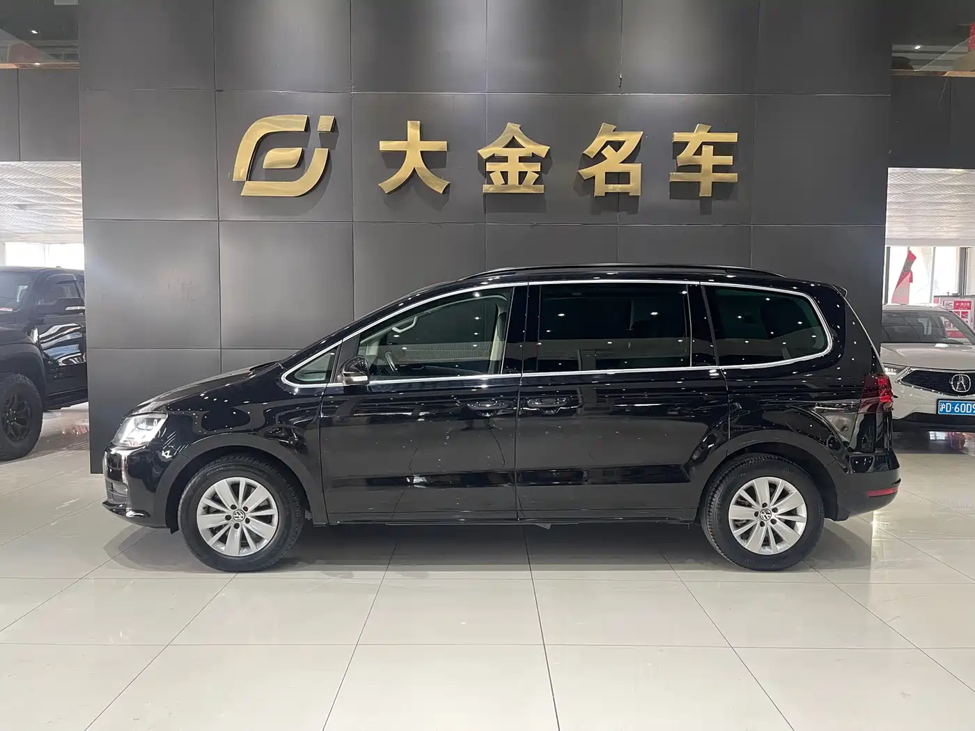 Volkswagen Sharan 2016 280TSI Enjoyment 7-Seater фото 2