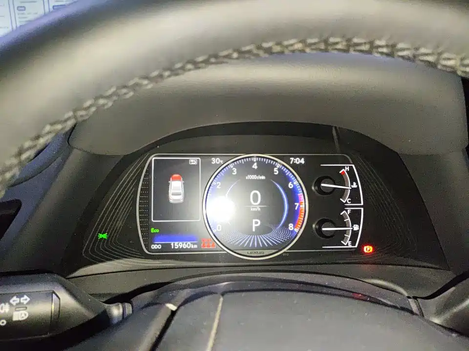 Lexus ES 2025 200 Ultimate Edition фото 2