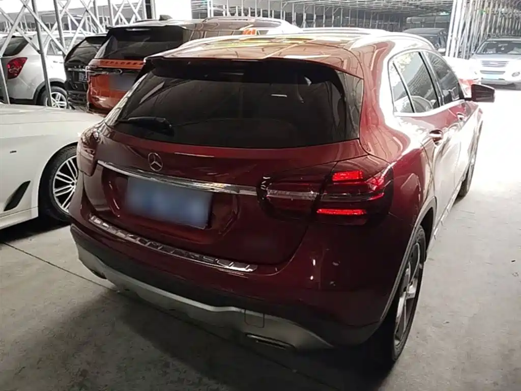 Mercedes-Benz GLA 2018 GLA 200 Dynamic фото 7