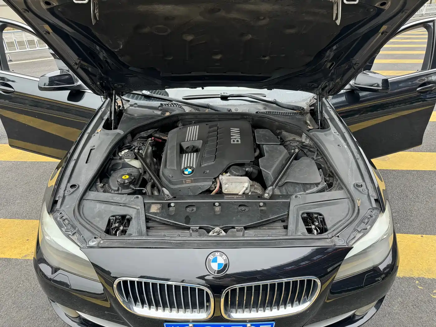 BMW 5 Series 2011 523Li Luxury фото 16