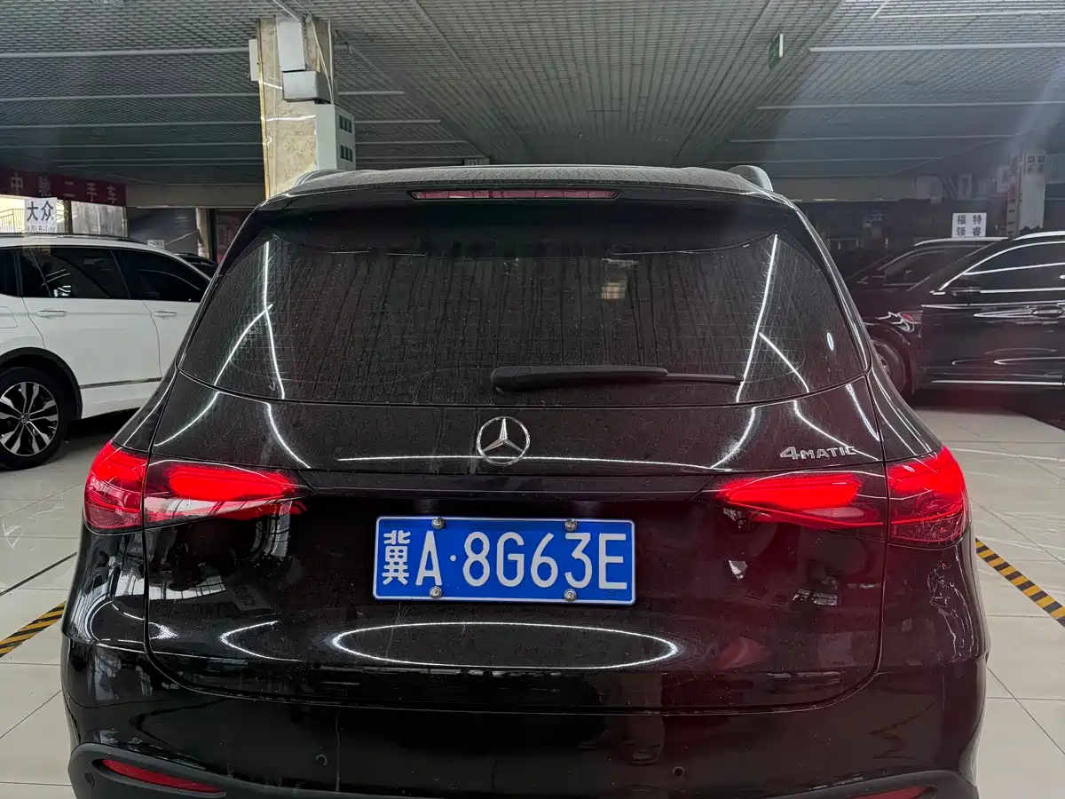 MERCEDES-BENZ GLC