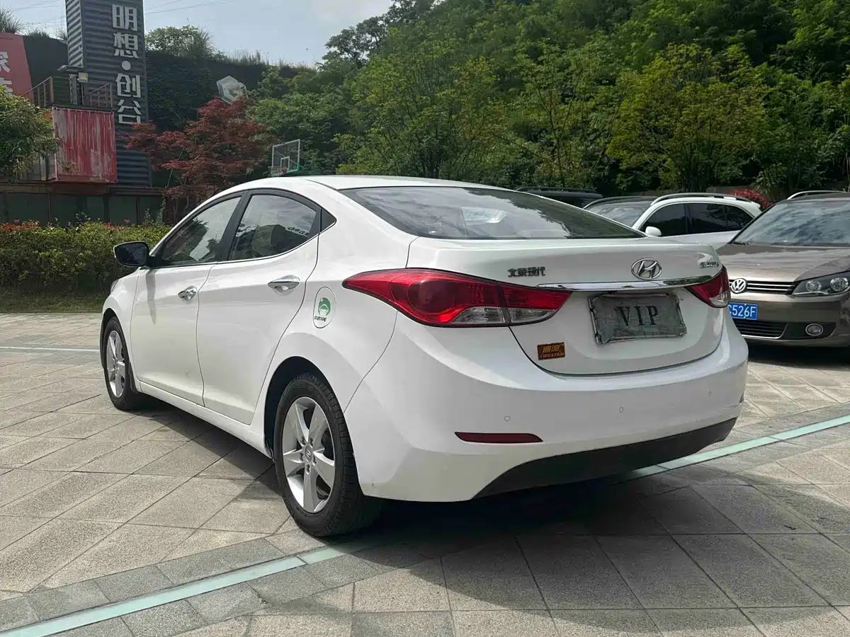 Hyundai Langdong 2013 1.6L Automatic Leading фото 5
