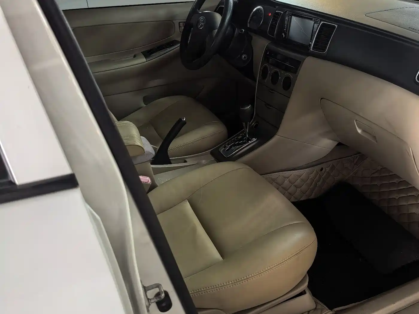 Toyota Corolla 2013 1.6L Automatic Excellence Edition фото 8
