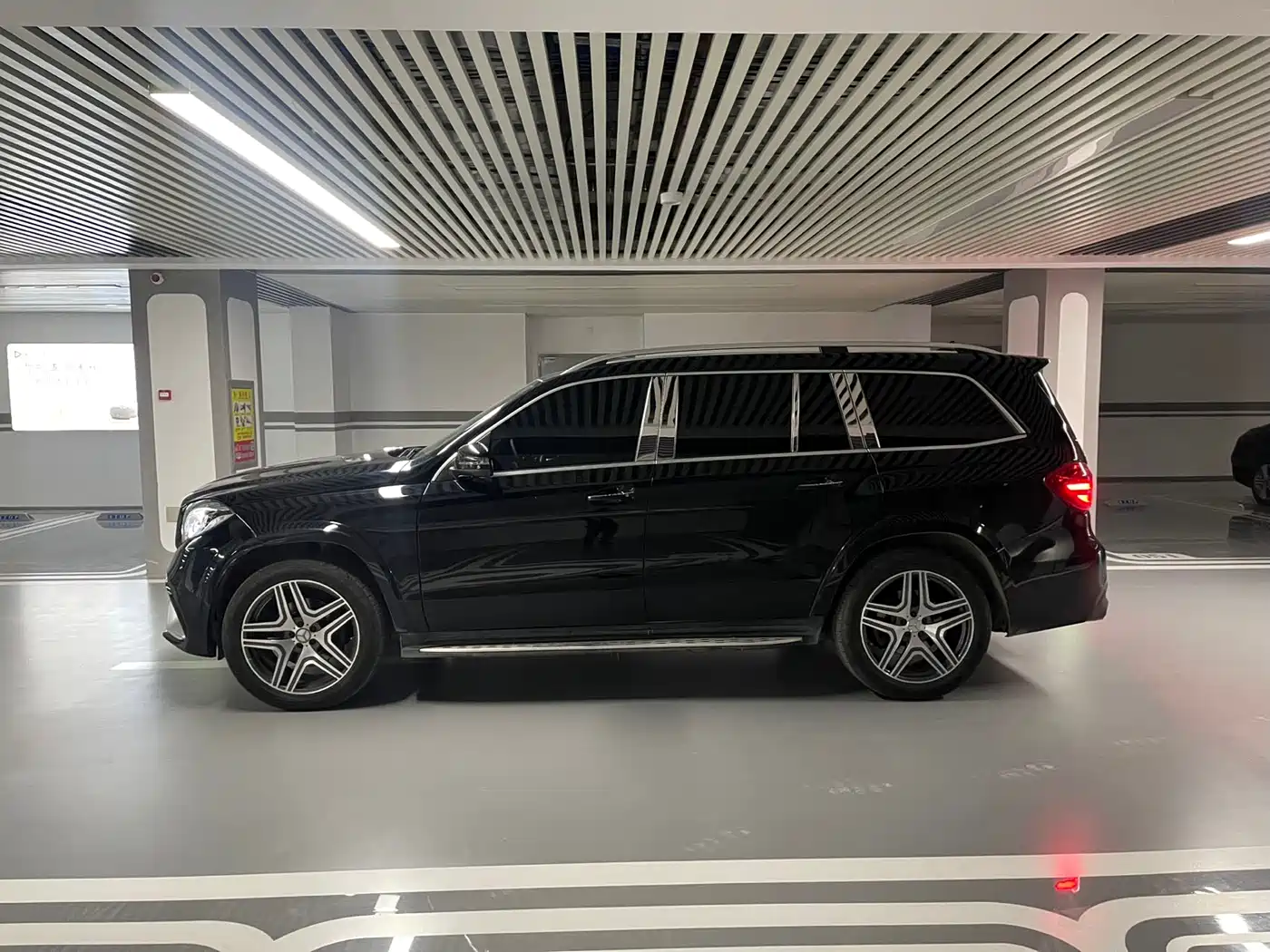Mercedes-Benz GLS 2017 GLS 400 4MATIC Fashion фото 23