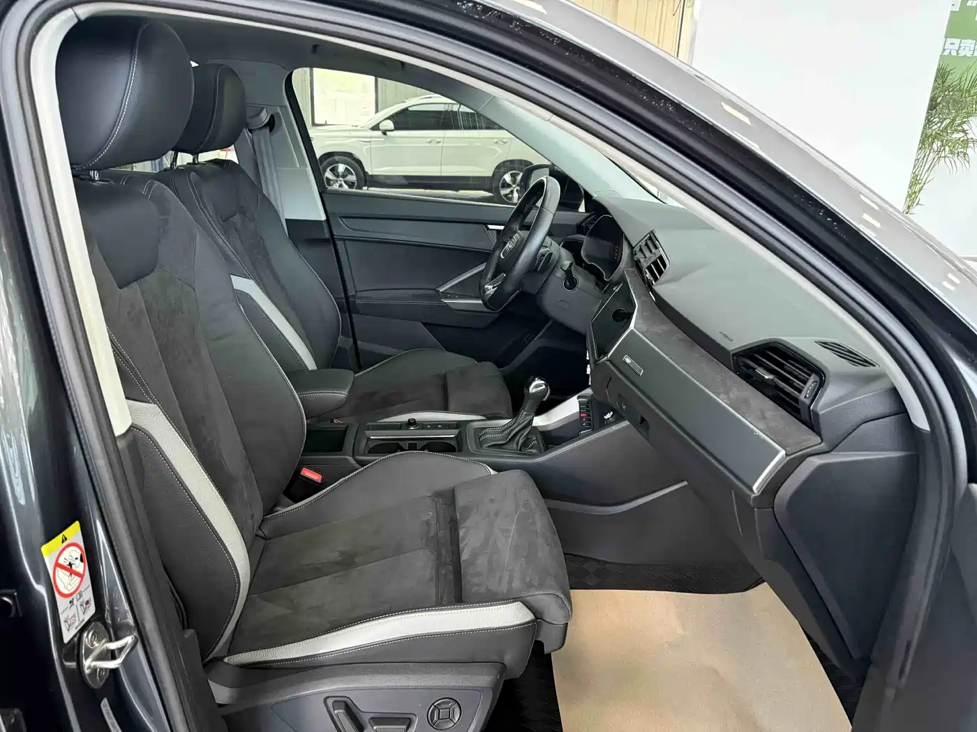 Audi Q3 2022 35 TFSI Fashion Dynamic фото 16