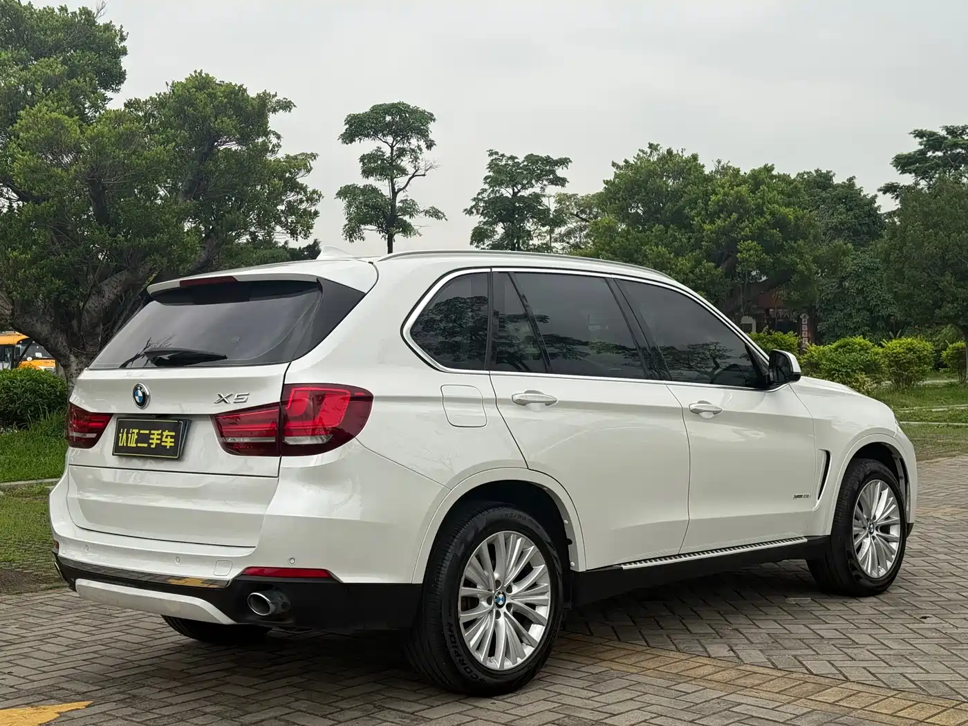 BMW X5 (Import) 2017 xDrive28i фото 7