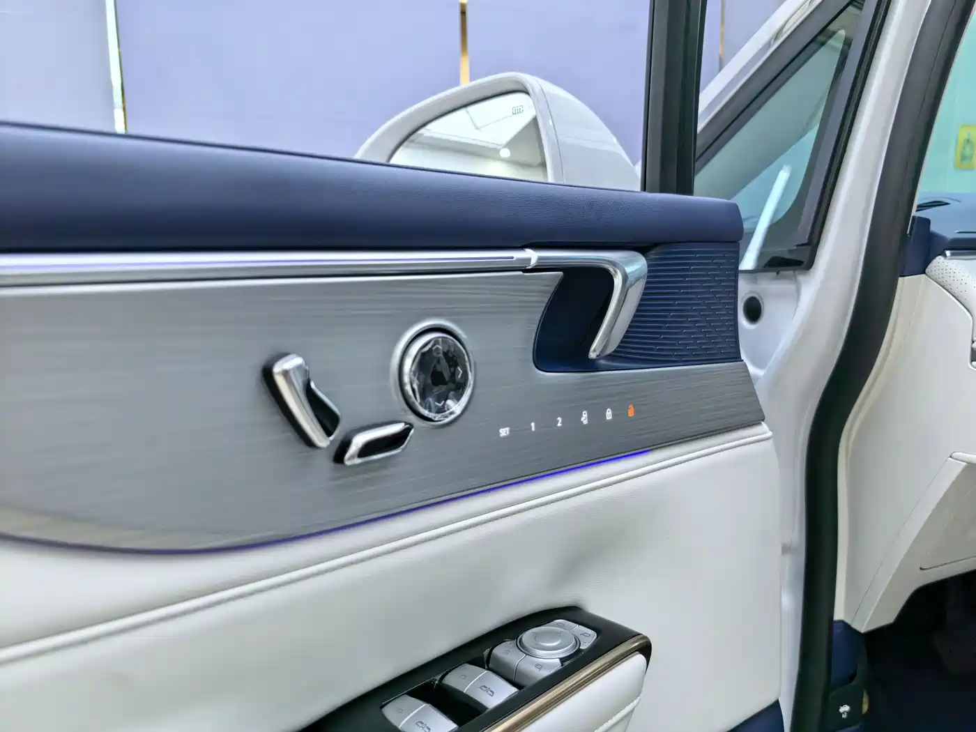 Buick GL8 New Energy 2024 Landglory Luxury Edition 7-Seater фото 6