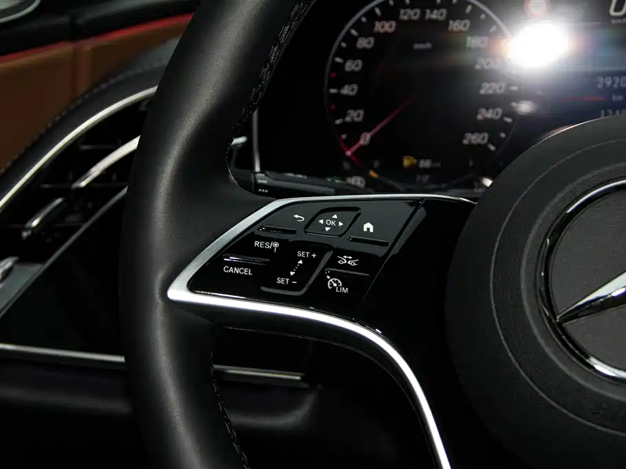 Mercedes-Benz E-Class 2025 E 300 L Luxury фото 29