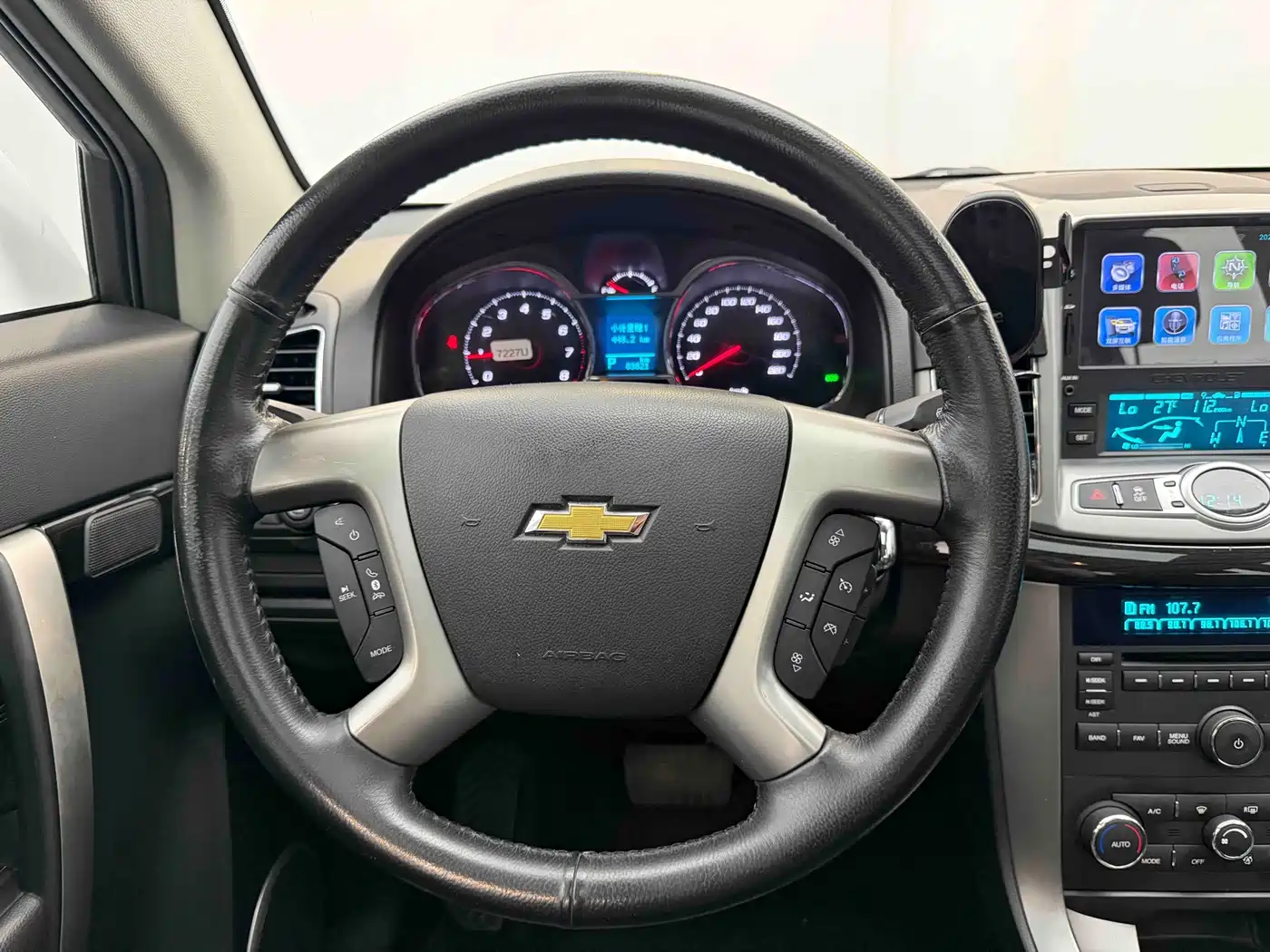 Chevrolet Captiva 2015 2.4L AWD Flagship 7-Seater фото 10