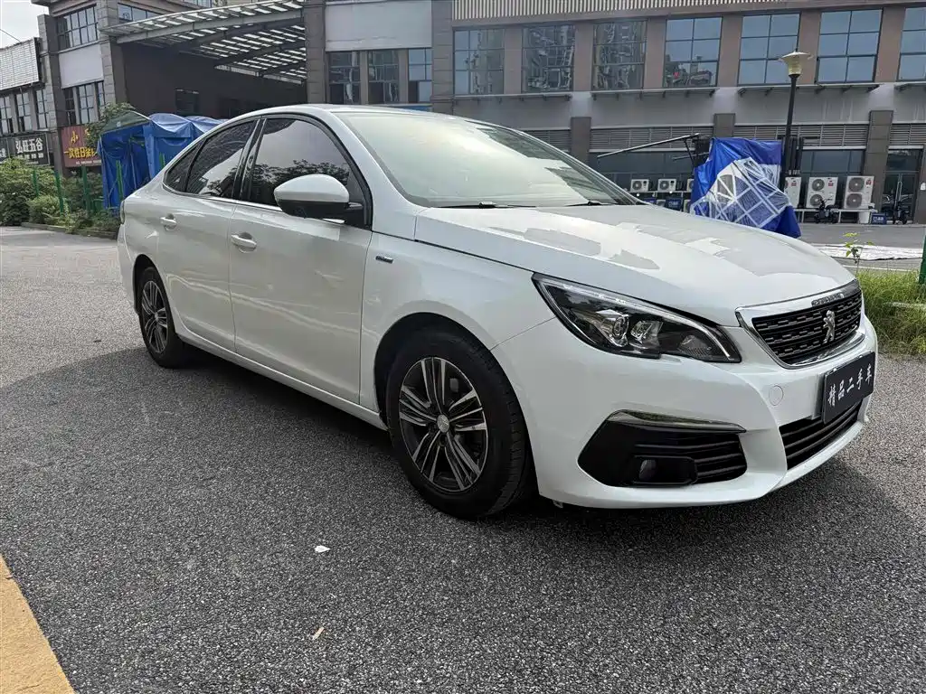 Peugeot 308 2018 230THP Auto Luxury Edition фото 3