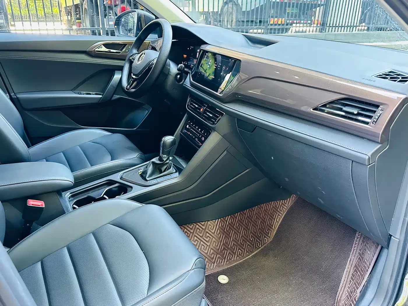 Volkswagen Tharu 2022 280TSI FWD Luxury Edition фото 4