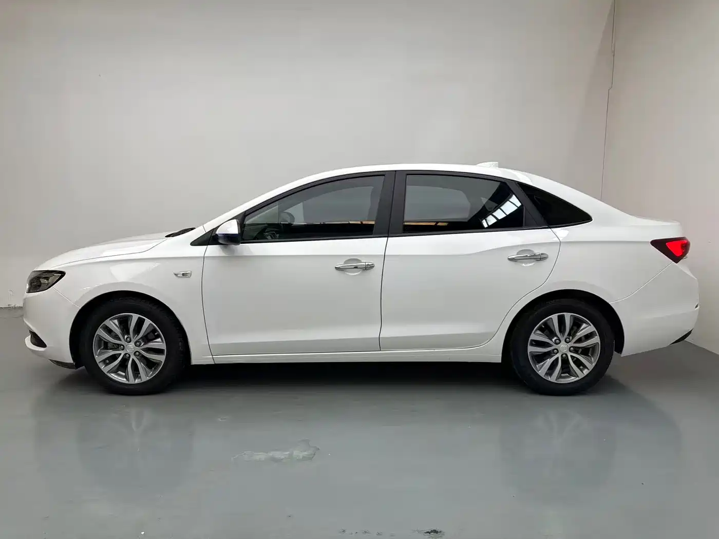Buick Excelle 2019 18T Auto Connected Elite China VI фото 3