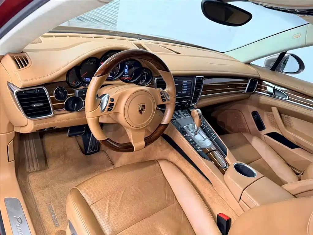 Porsche Panamera 2013 Panamera Platinum Edition 3.6L фото 10