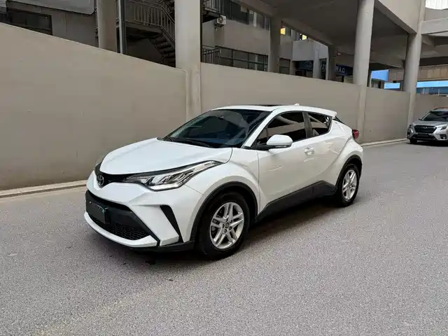 TOYOTA C-HR 2023