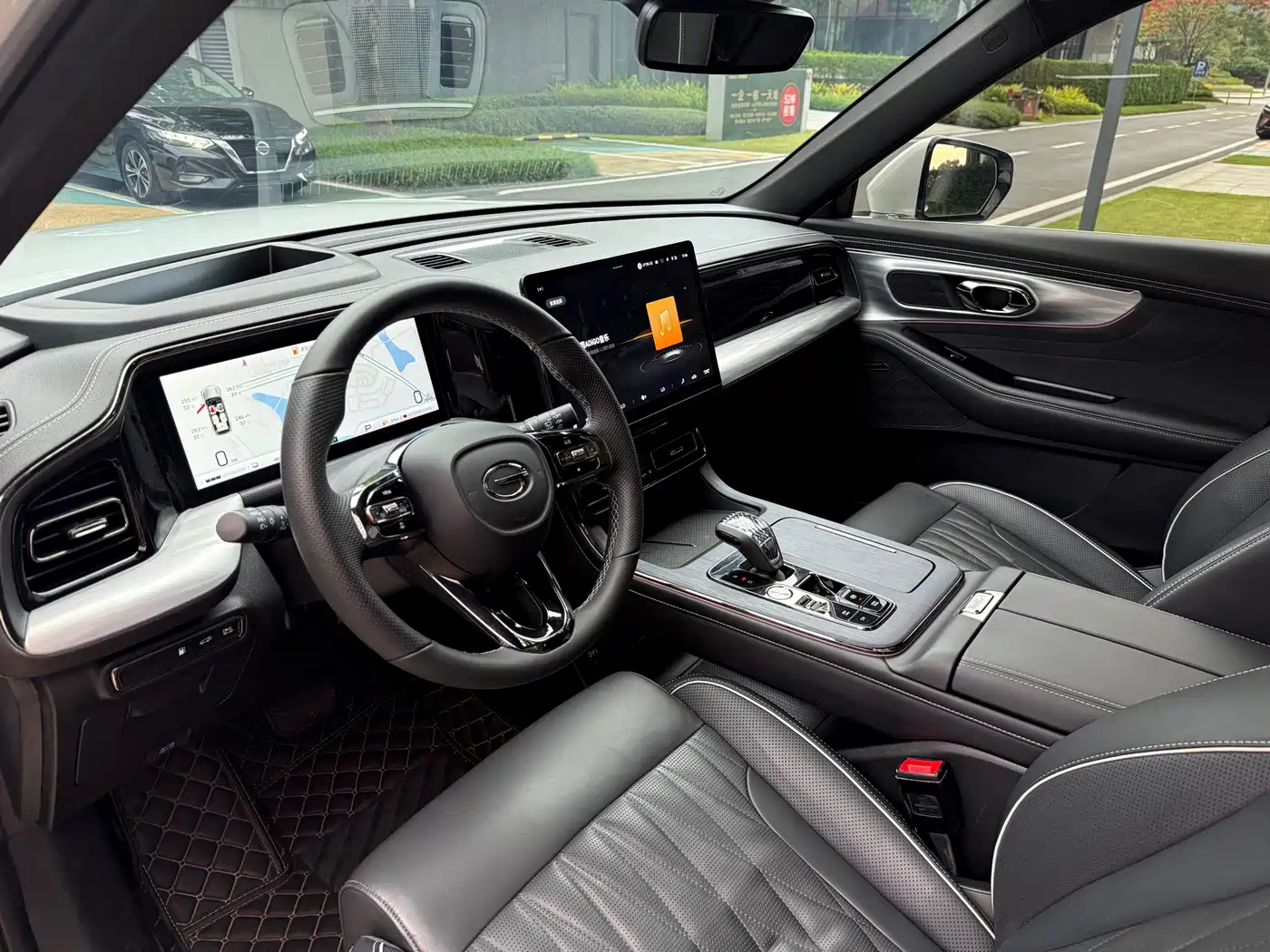 GAC Trumpchi Trumpchi GS8 2022 Dual Engine Series 2.0TM 2WD Premium Edition (6-Seater) фото 11