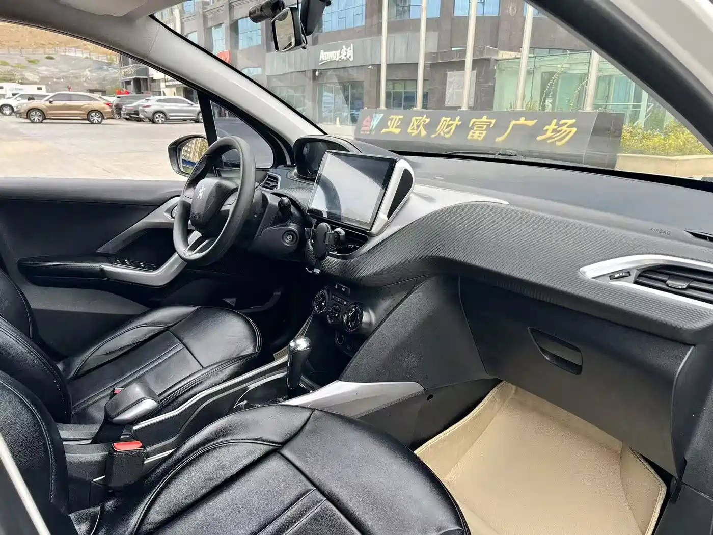 Peugeot 2008 2014 2014 1.6L Automatic Trend Edition