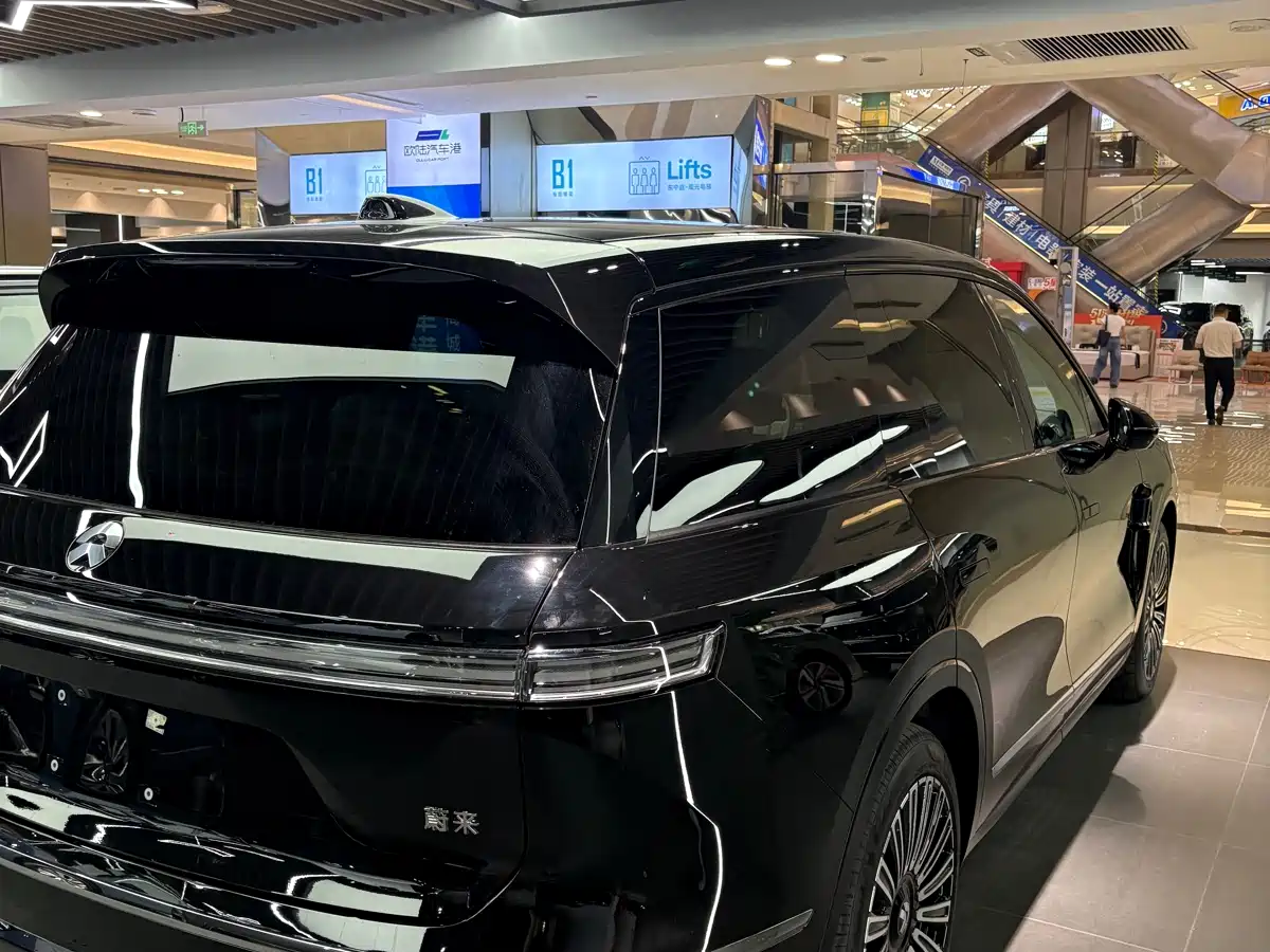 NIO ES8 2025 Model 6-Seat Executive Luxury Edition фото 5
