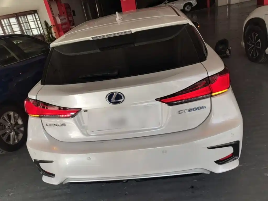 Lexus CT 2020 2017 CT200h Comfort Edition (Single Color) China VI