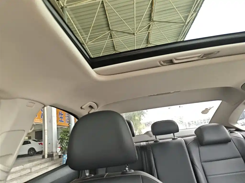 Volkswagen Lavida 2022 1.5L Auto Comfort Edition фото 18