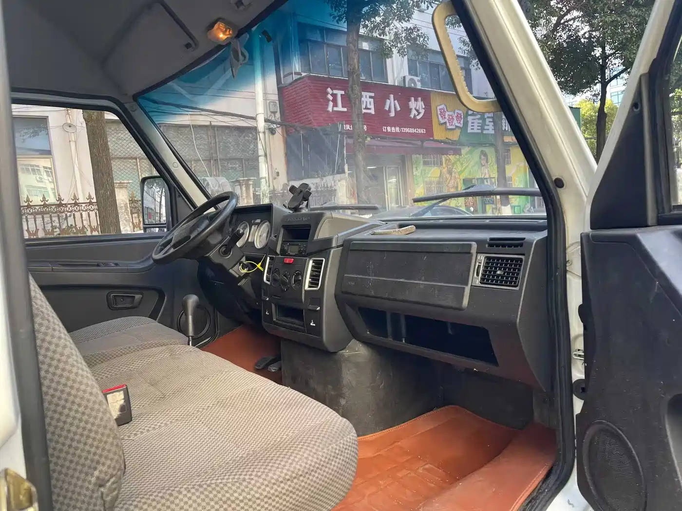 Iveco Daily 2019 2017 2.5T A40 Passenger Van 7-seater 47Z5