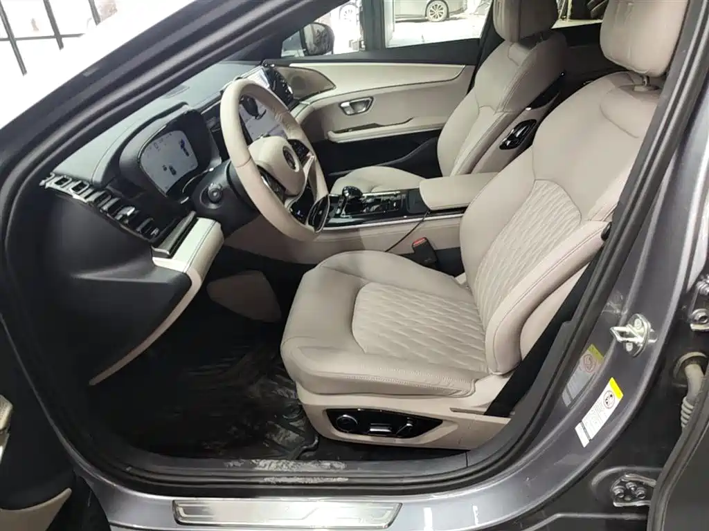 BYD Han 2025 Model EV 605KM Premium Version фото 15