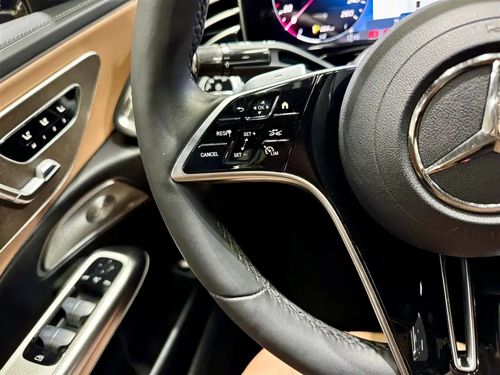 Mercedes-Benz E-Class 2024 Model E 300 L Luxury фото 26