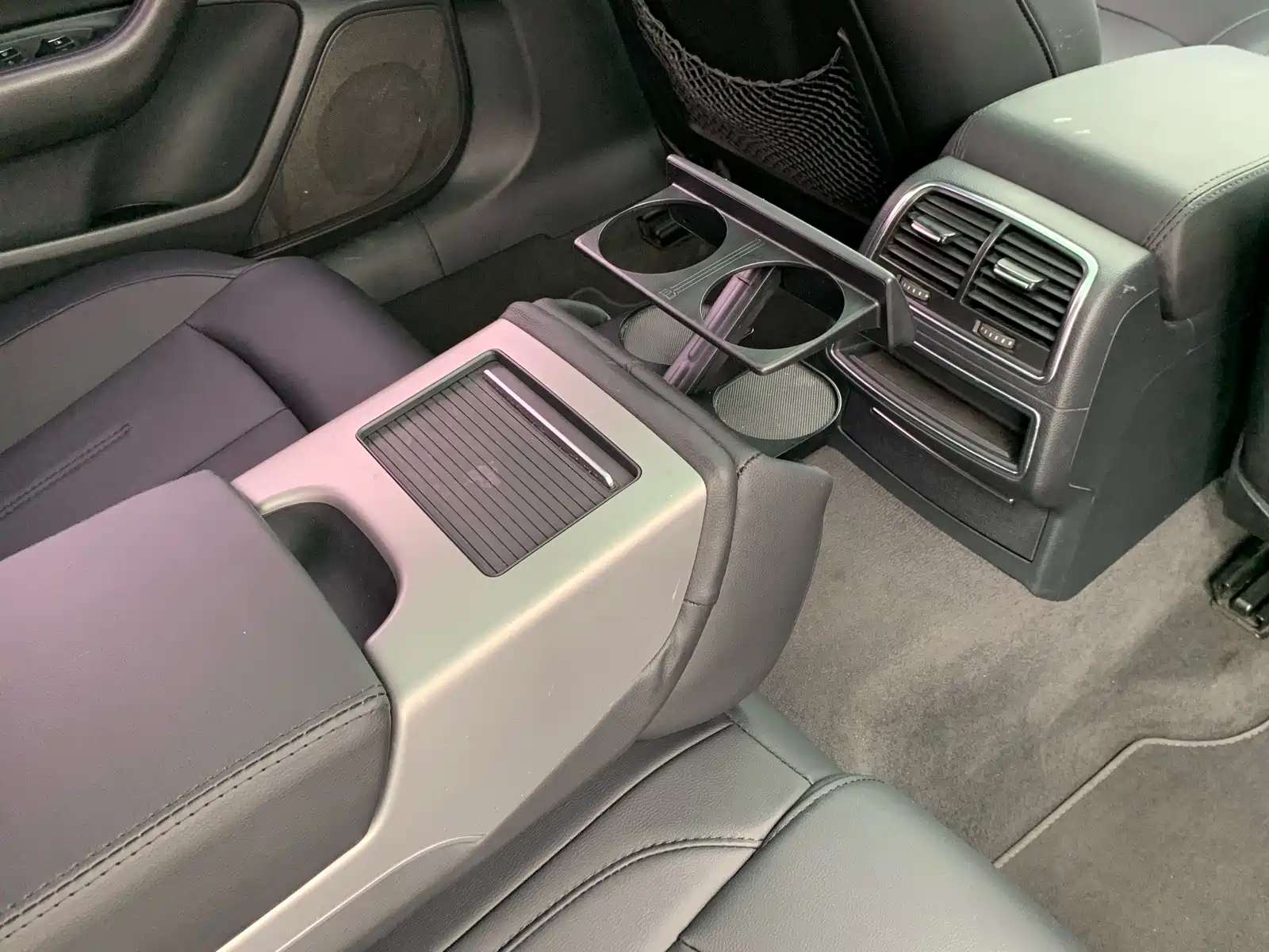 Фото 27 - Audi A6L