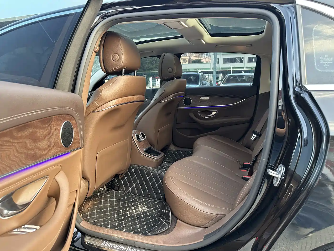 Mercedes-Benz E-Class 2021 Facelift E 260 L фото 15