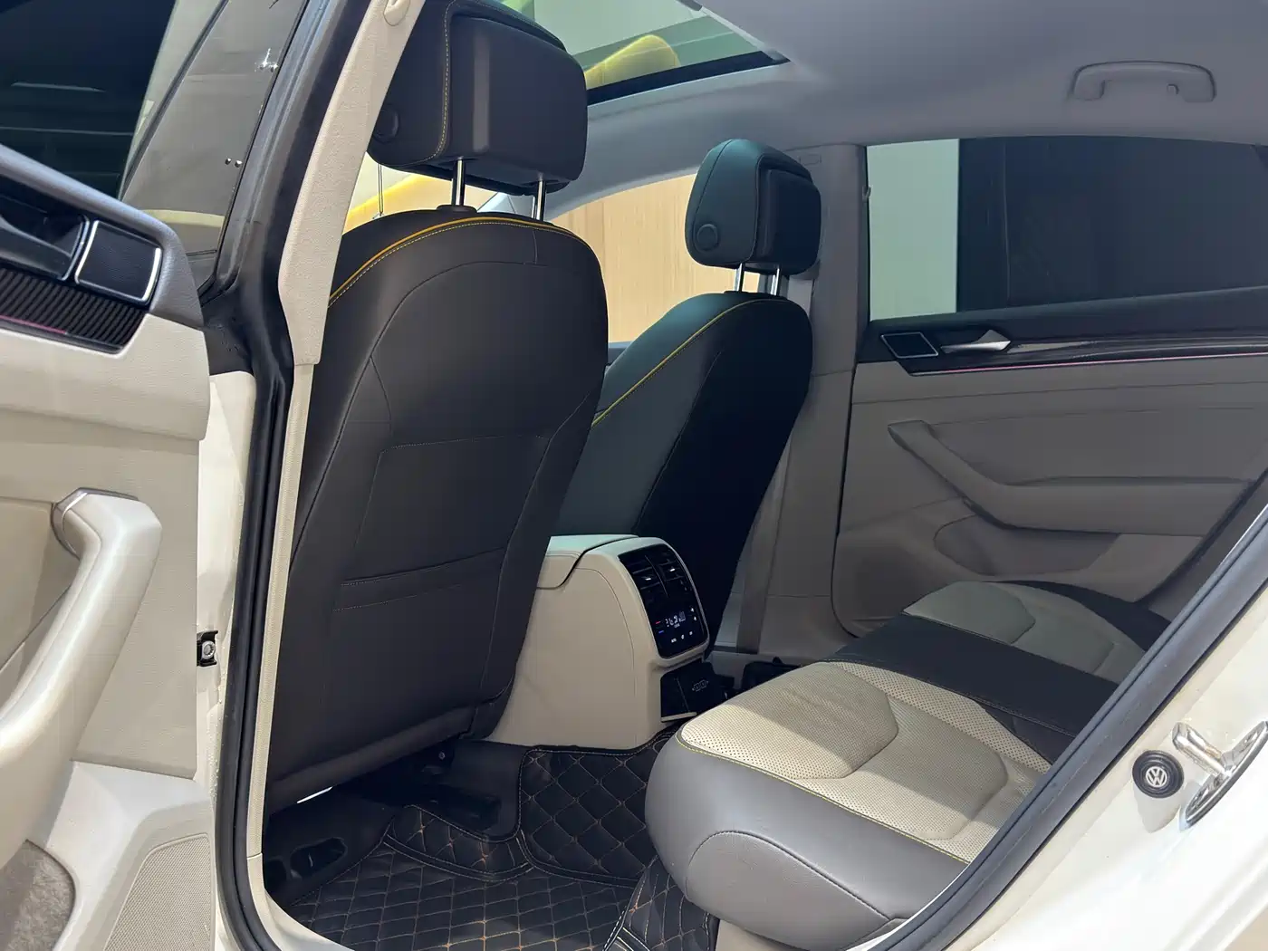 Volkswagen FAW-Volkswagen CC 2019 380TSI Radiance Edition China VI фото 10