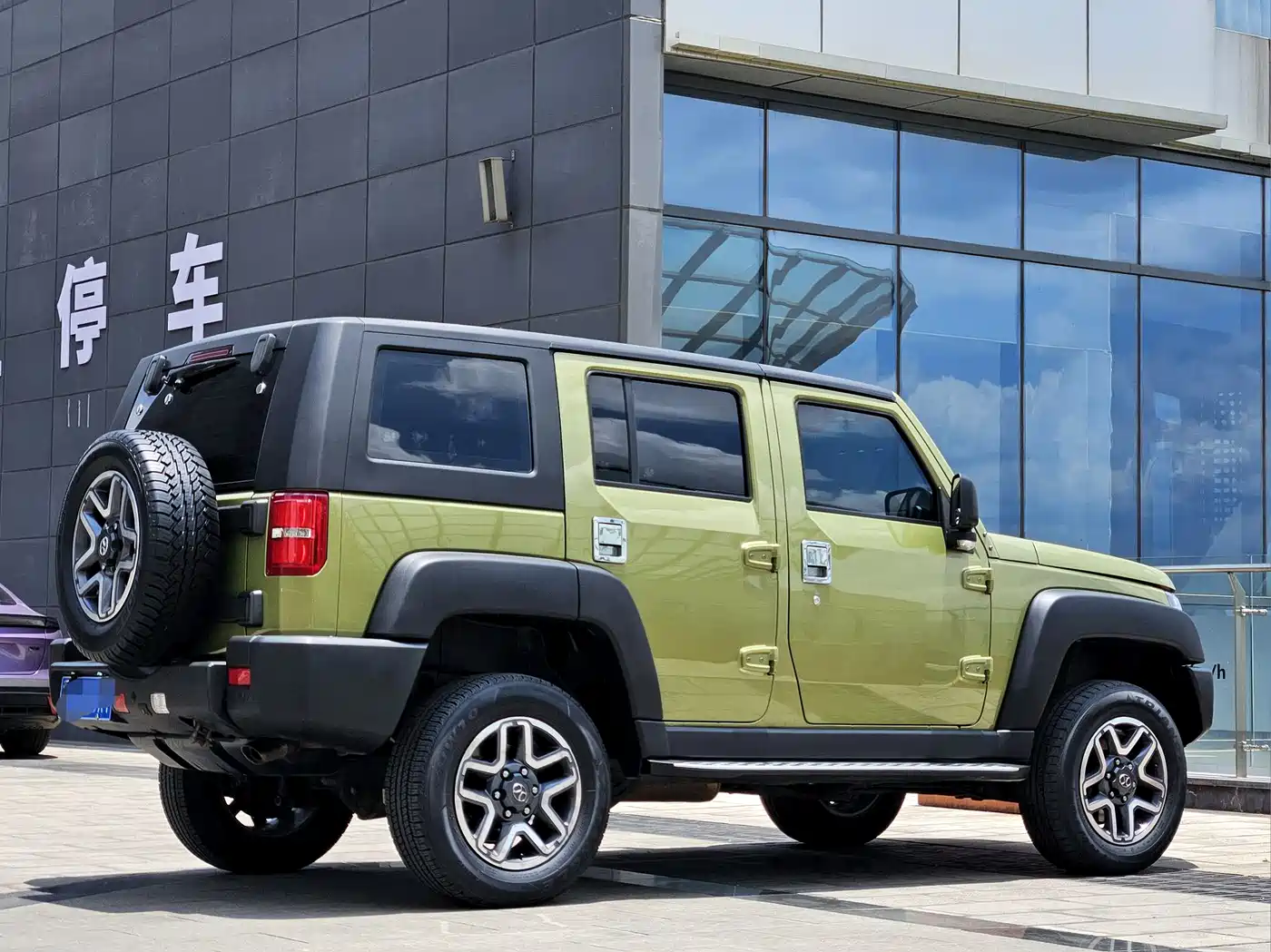 BAIC ORV Beijing Offroad BJ40 2016 Model 40L 2.3T Automatic 4WD Exclusive фото 10